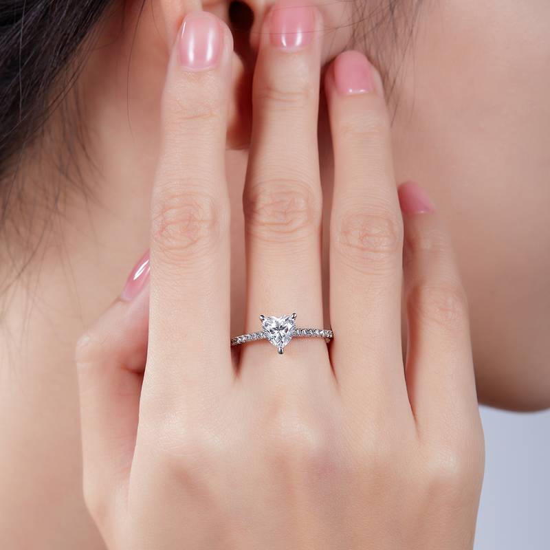 微镶心形S925银镀白金MoissaniteWomen's Ring1.0ctD级